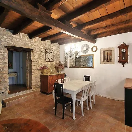 Comfortable Stone House 4 Persons Porec, 4km Musalez