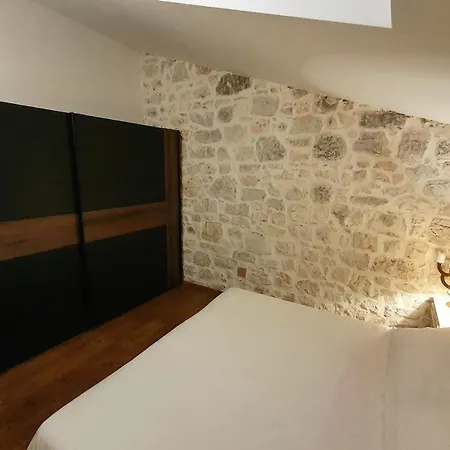 Apartmán Comfortable Stone House 4 Persons Porec, 4km