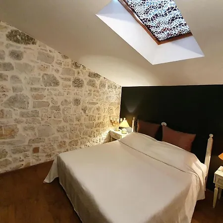 Comfortable Stone House 4 Persons Porec, 4km Apartmán Musalez