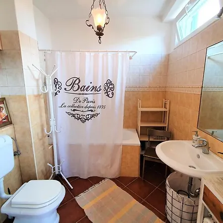 Comfortable Stone House 4 Persons Porec, 4km Musalez